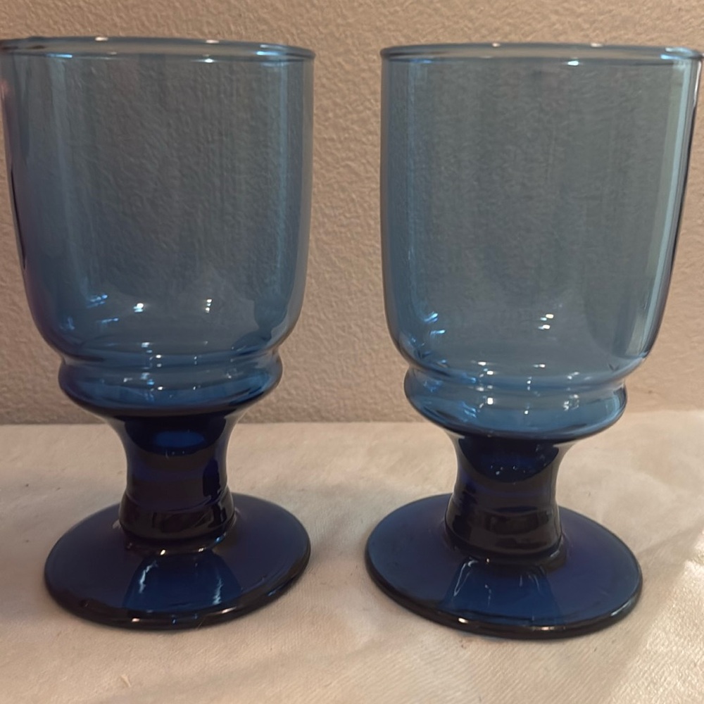 2 Colbolt Blue glasses. 22oz
